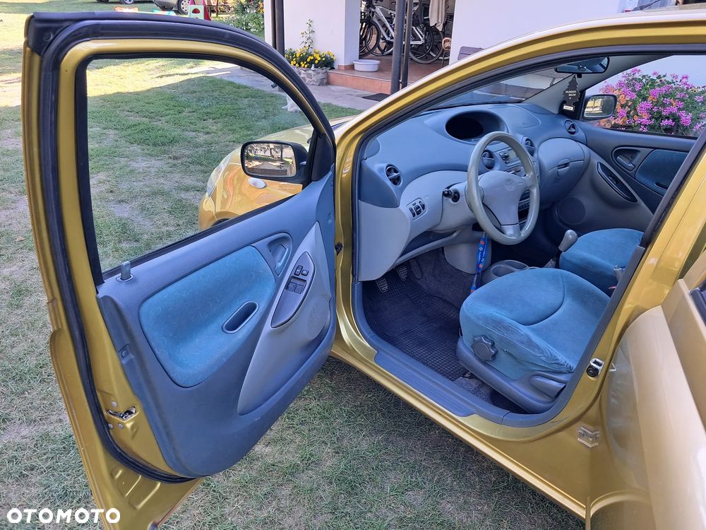 Toyota Yaris - 14