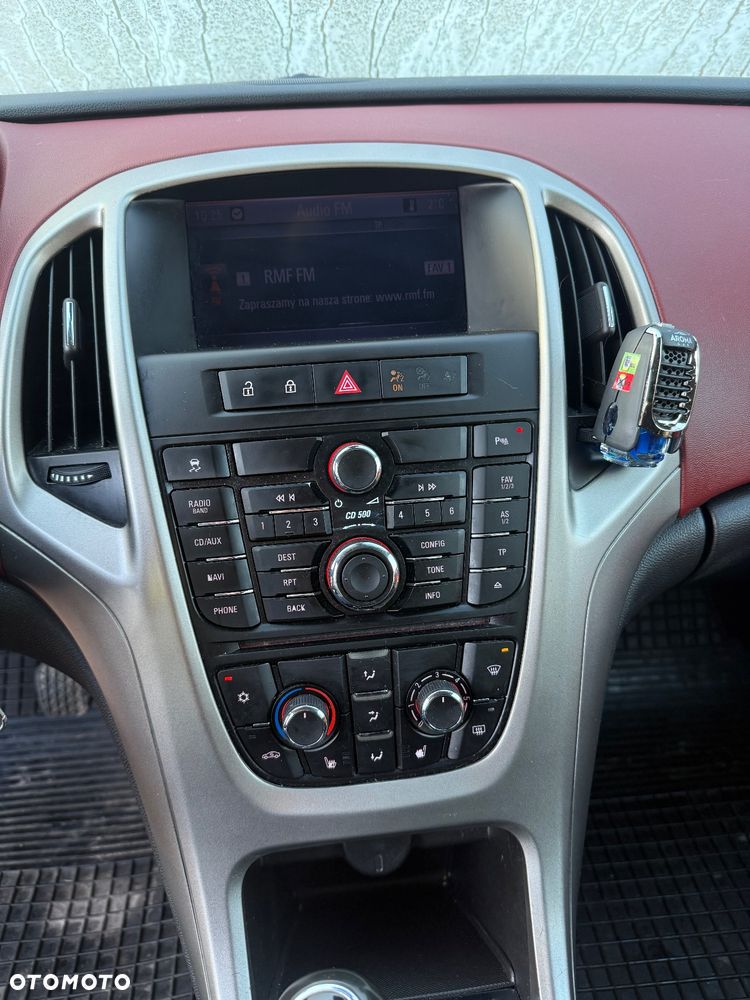 Opel Astra 1.4 Turbo Cosmo - 11