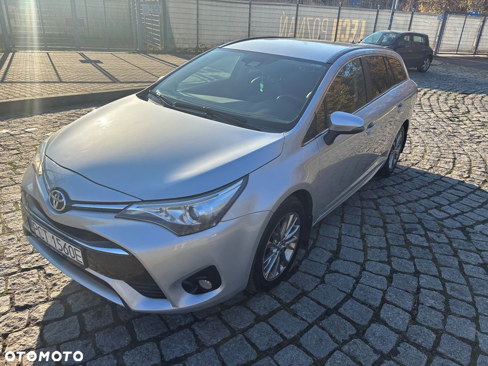 Toyota Avensis 1.8 Active MS - 3