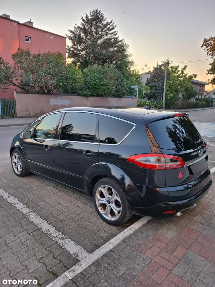 Ford S-Max - 13