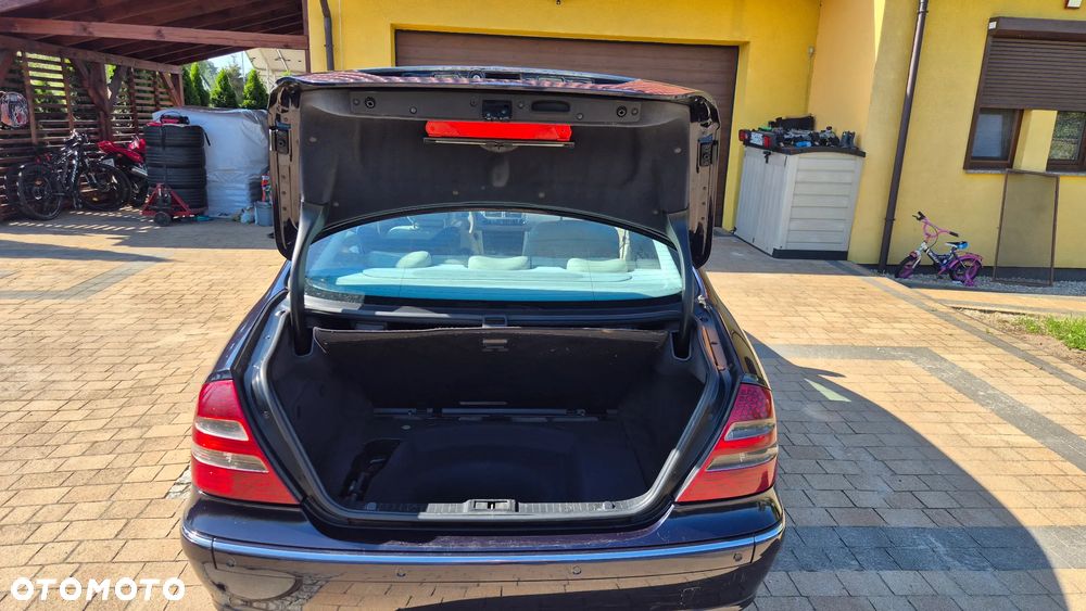 Mercedes-Benz Klasa E - 9