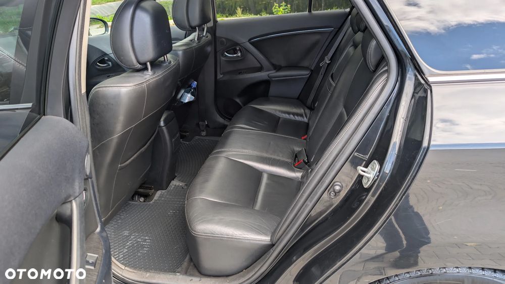 Toyota Avensis 2.0 Prestige NAVI - 13