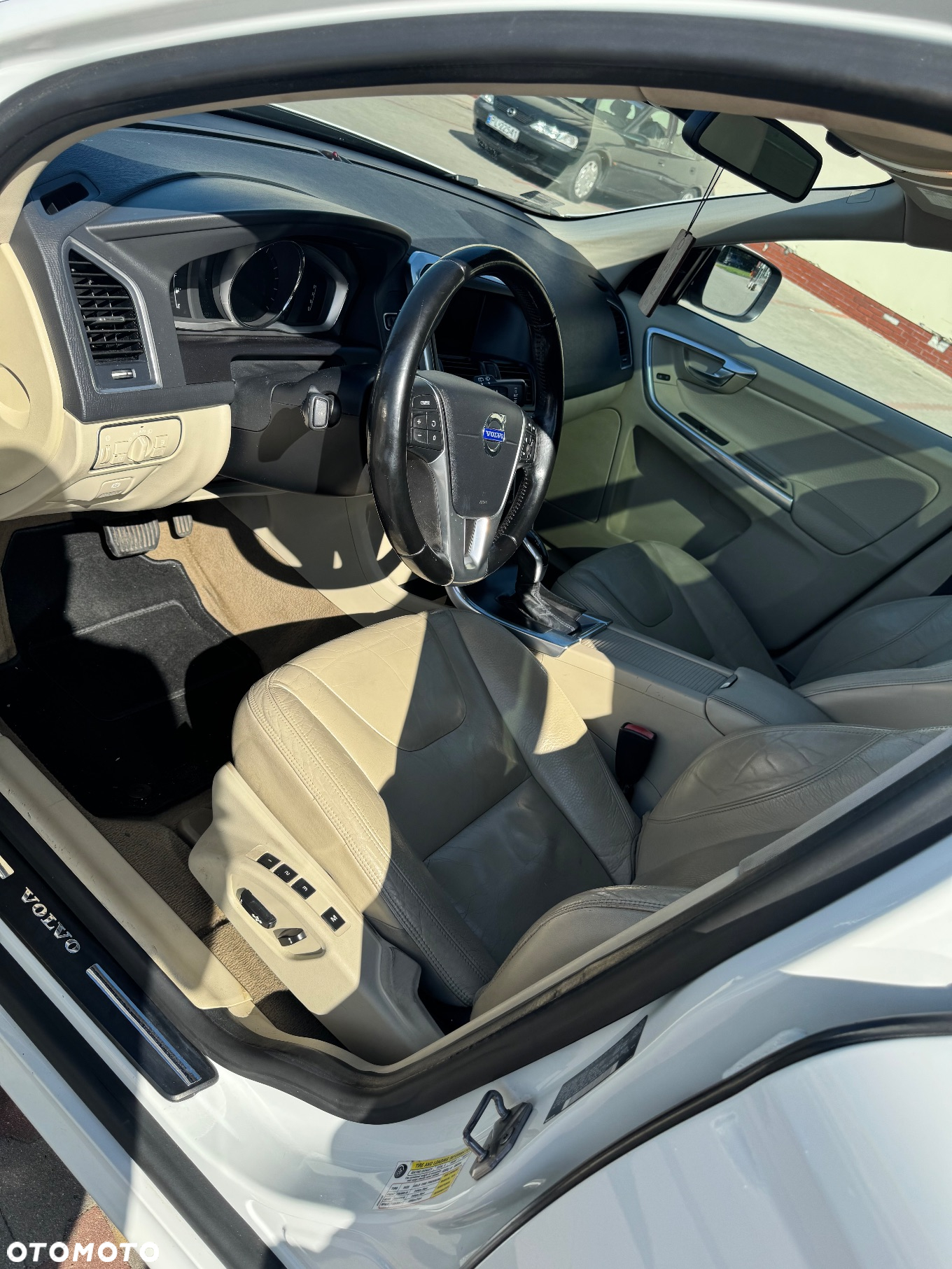 Volvo XC 60 3.2 AWD Momentum - 7
