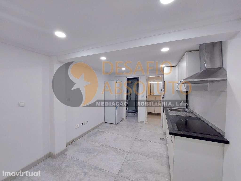 Loja - Vale dos Milhaços - Grande imagem: 3/22