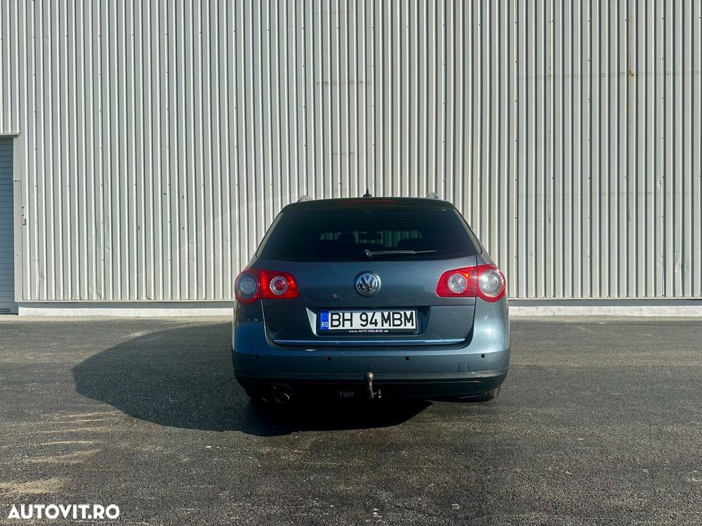 Volkswagen Passat - 11