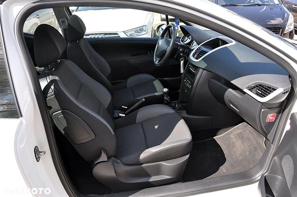 Peugeot 207 95 VTi Urban Move - 21