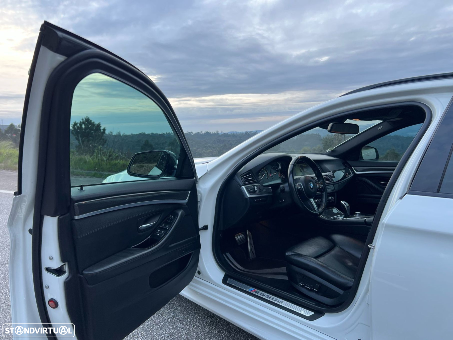 BMW M550d xDrive Auto - 11