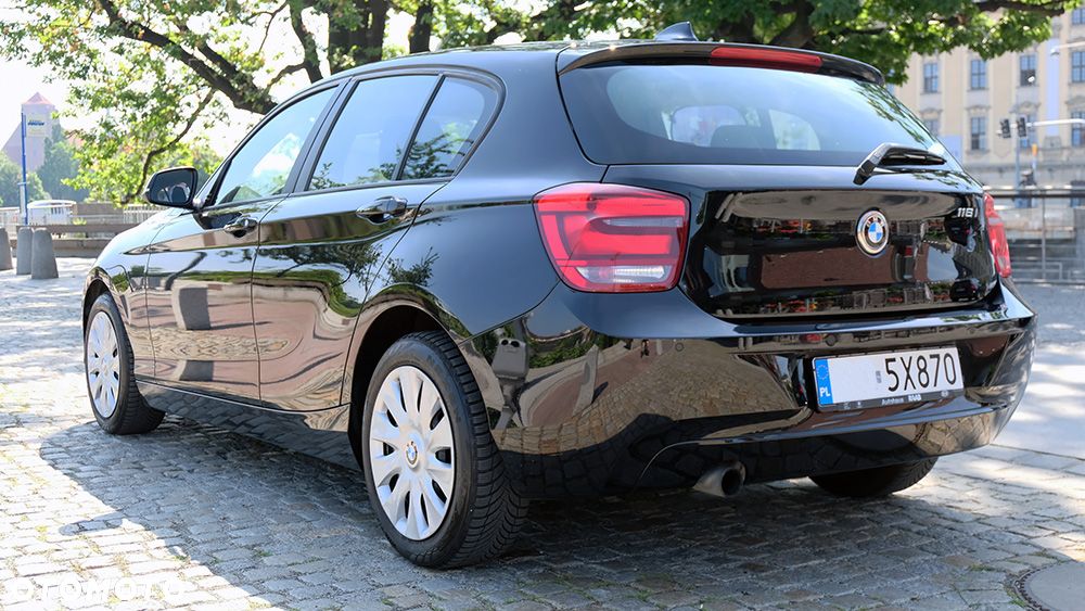 BMW Seria 1 116i - 6