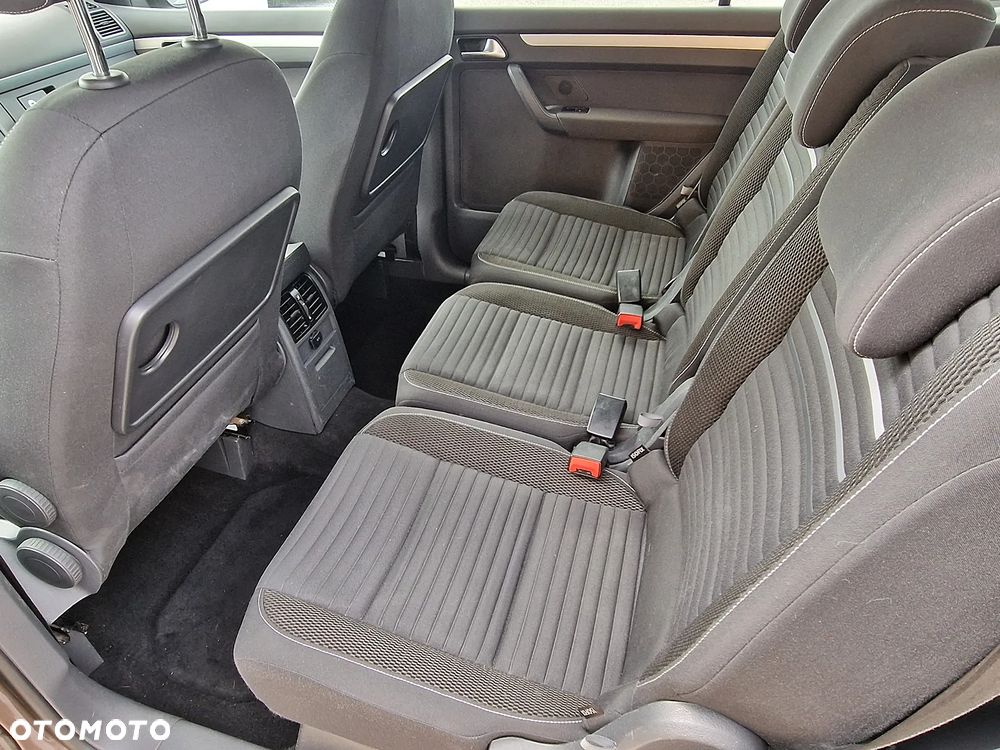 Volkswagen Touran 1.4 TSI Cup - 10