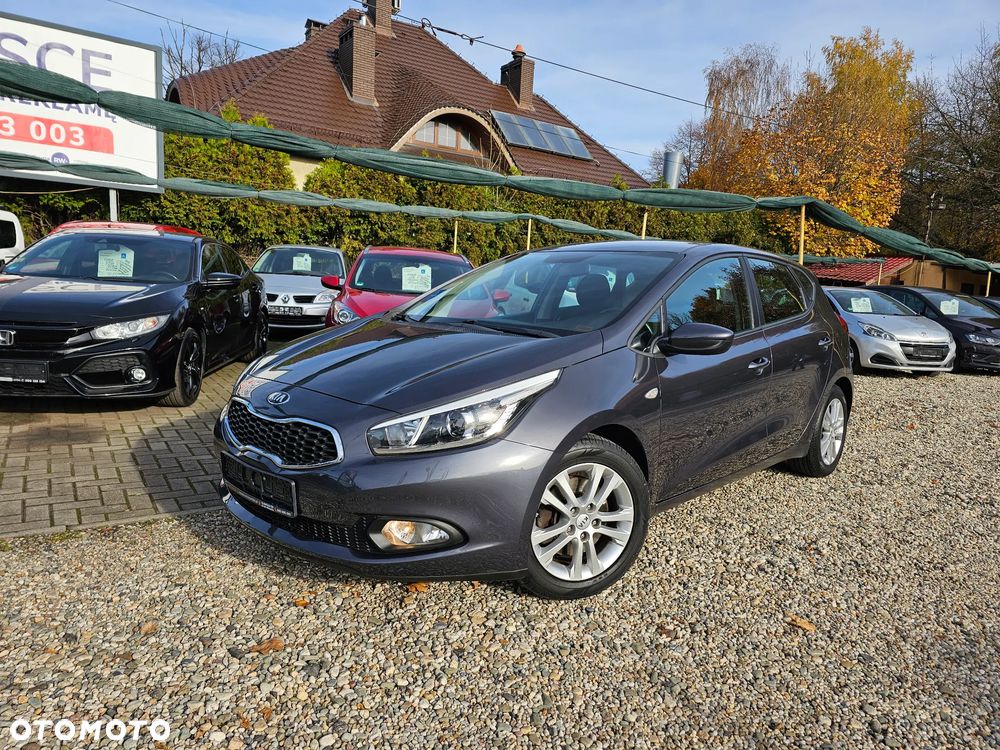 Kia Ceed 1.4 CVVT Dream Team Edition - 17