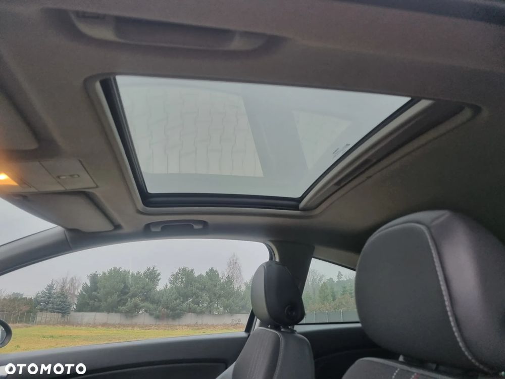 Opel Corsa 1.4 16V Cosmo - 19