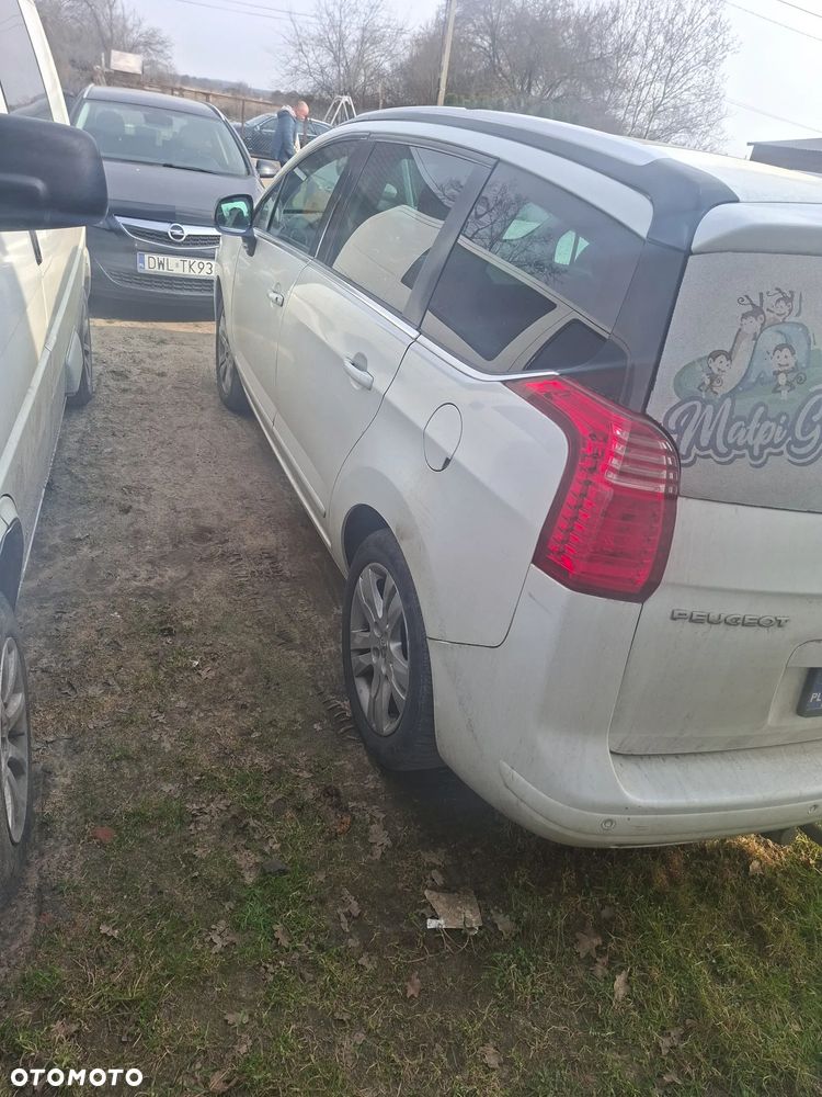 Peugeot 5008 HDI FAP 150 Family - 4