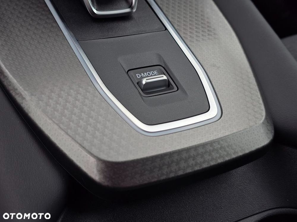 Nissan Qashqai 1.3 DIG-T mHEV N-Connecta Xtronic - 24