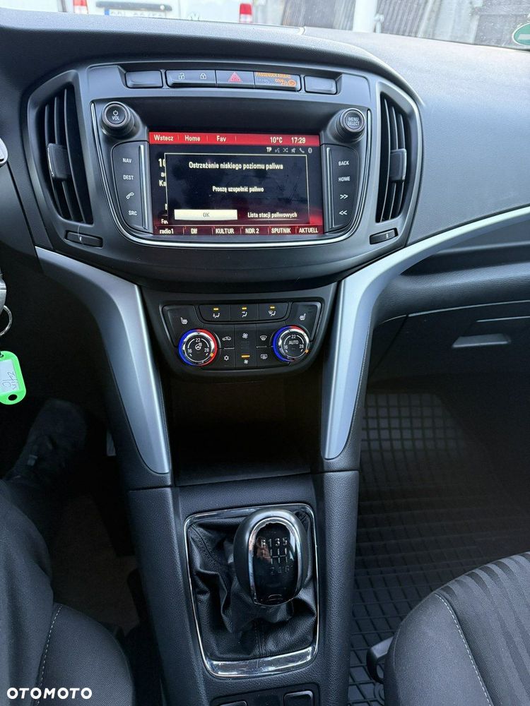 Opel Zafira - 9