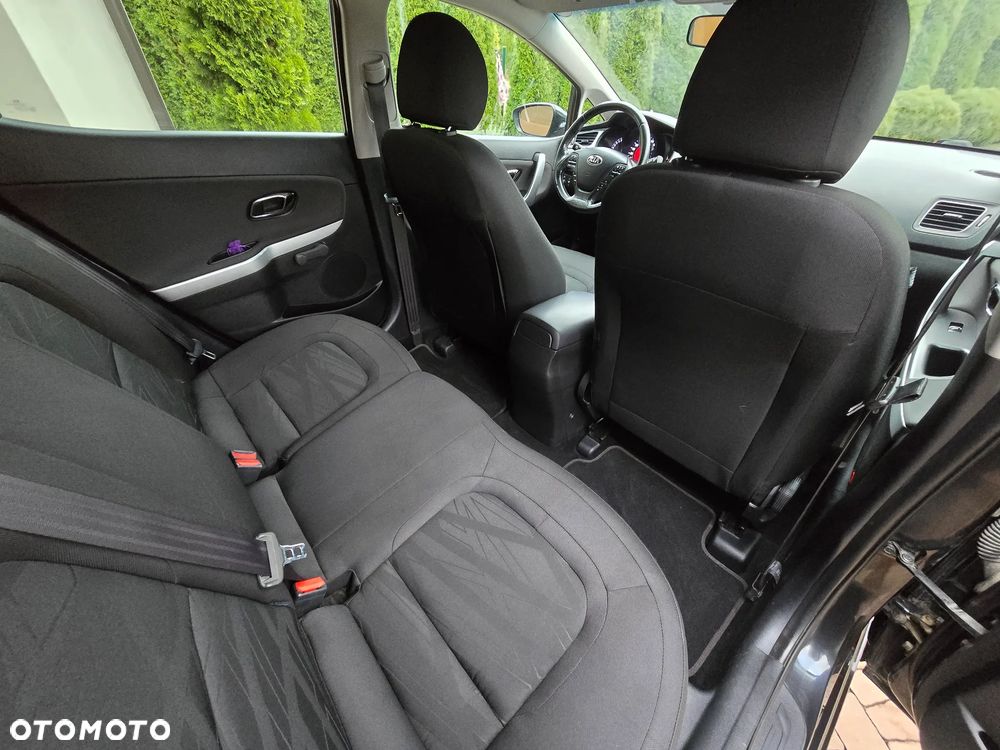 Kia Ceed - 33