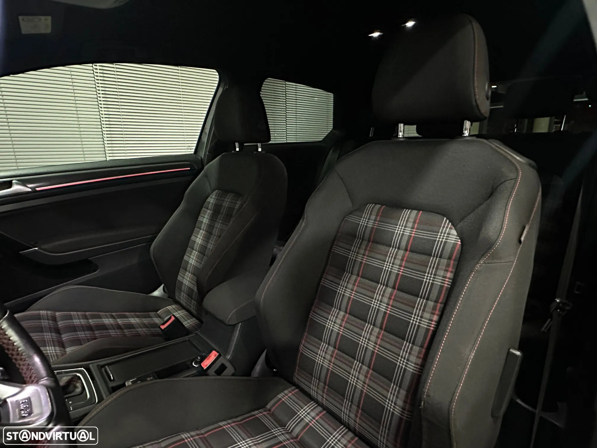 VW Golf 2.0 TSi GTi DSG Performance - 26