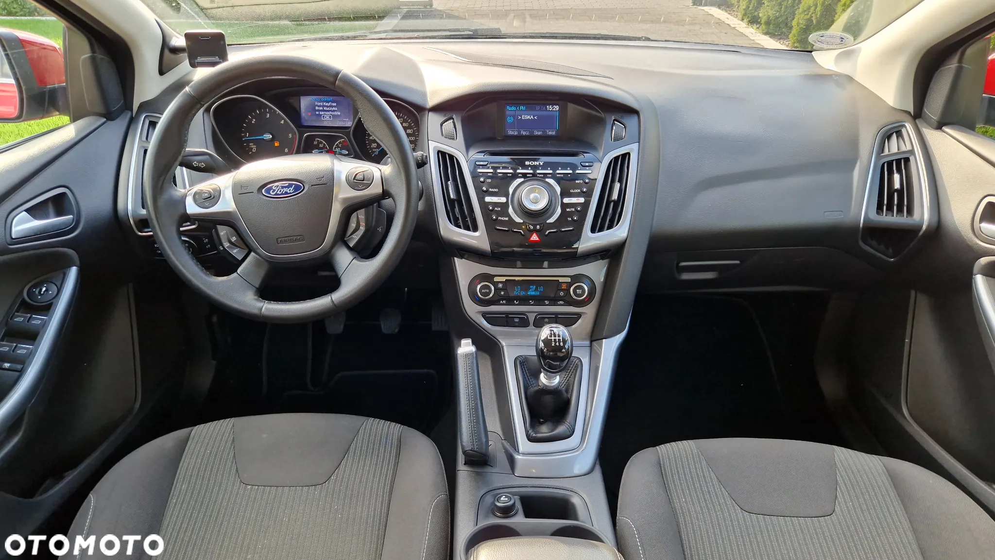 Ford Focus 1.6 TDCi DPF Titanium - 6