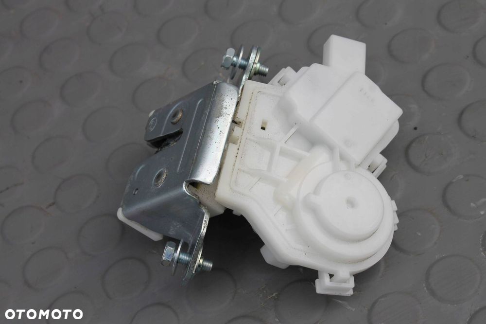 zamek klapy bagażnika tył mitsubishi eclipse cross 2017- - 3