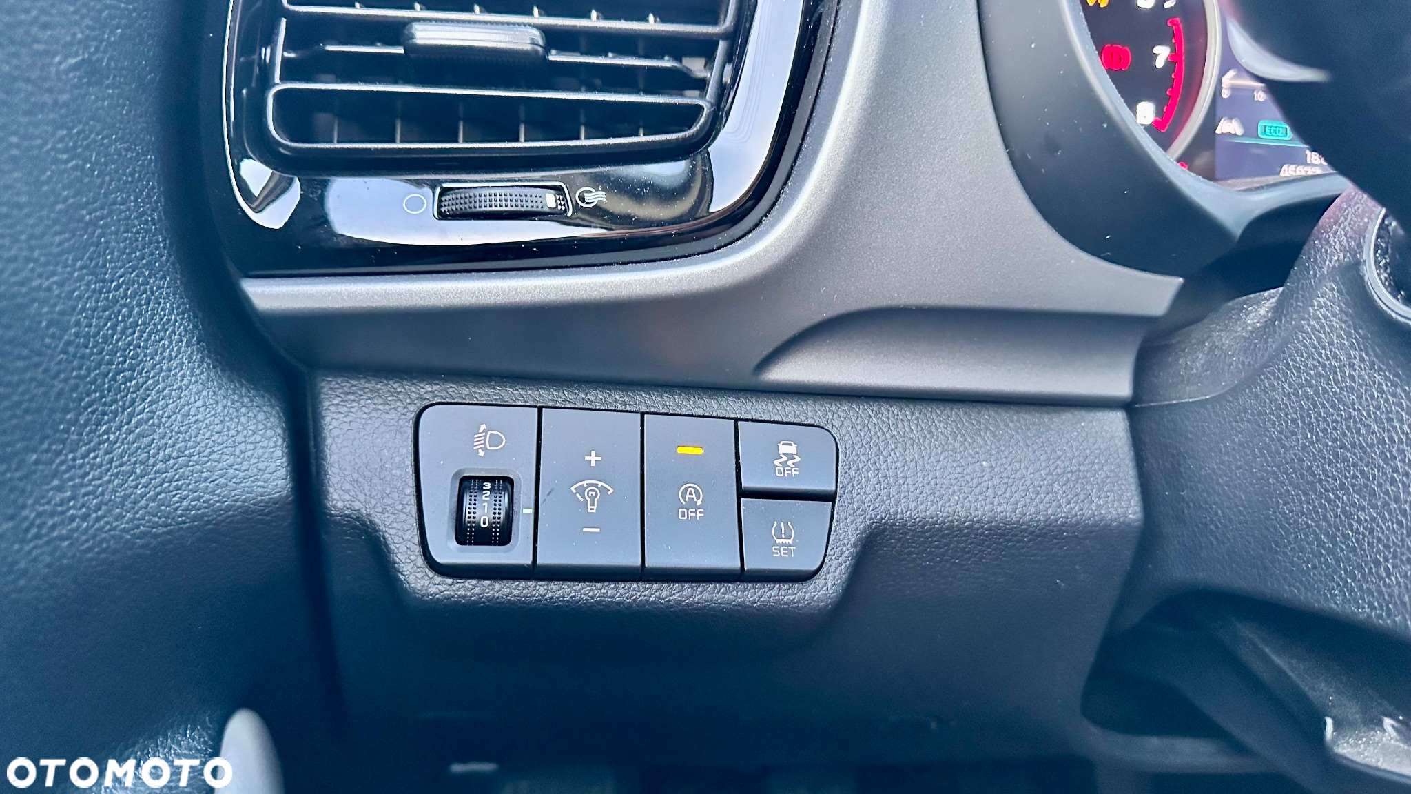 Kia Stonic 1.0 T-GDI L - 26