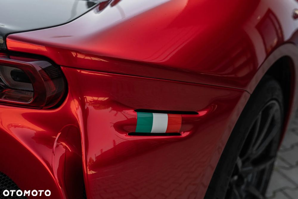 Ferrari SF90 Spider - 16
