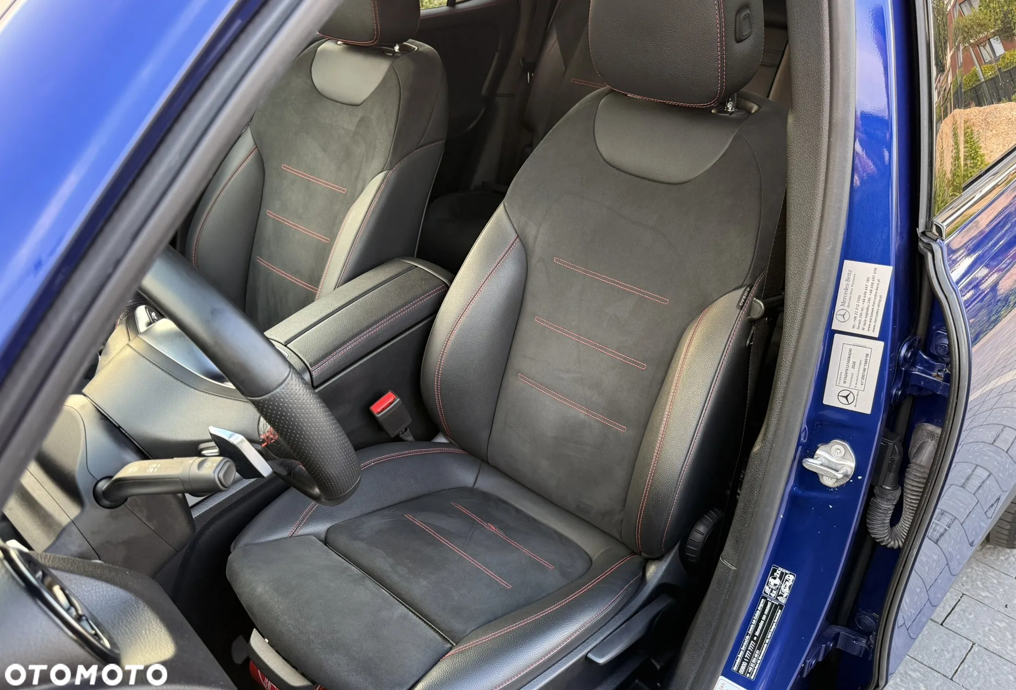 Mercedes-Benz GLB 200 d 4-Matic AMG Line 8G-DCT - 16