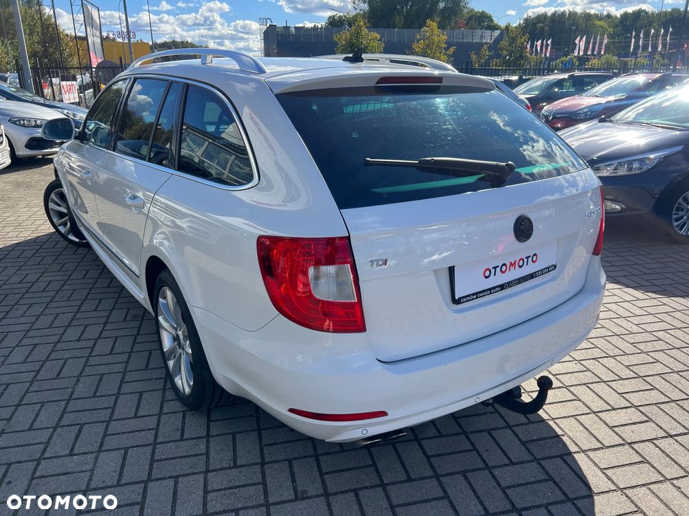 Skoda Superb 2.0 TDI Ambition DSG - 2