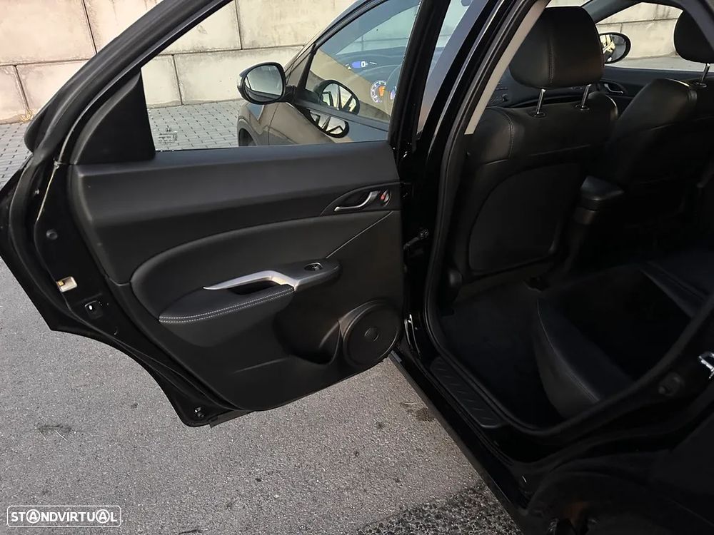 Honda Civic 1.4 i-VTEC Sport - 10