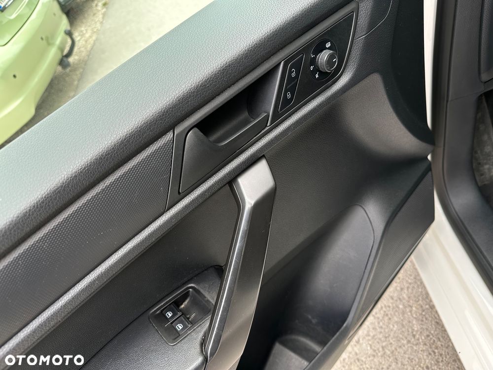 Volkswagen Caddy - 9