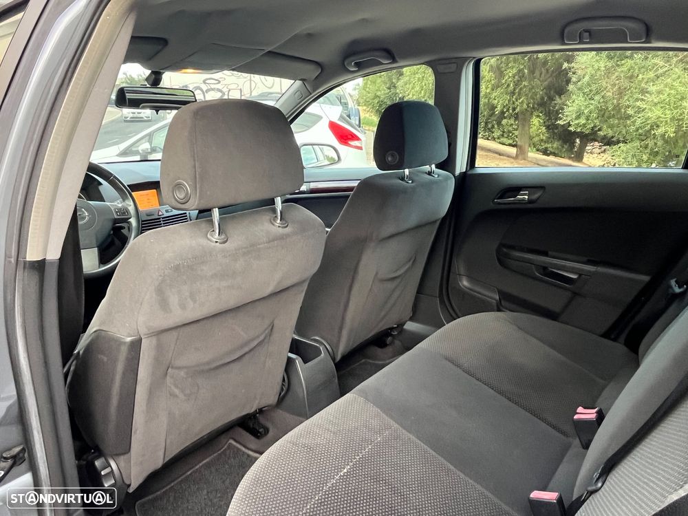 Opel Astra 1.7 CDTi Elegance - 28