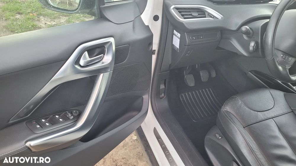 Peugeot 2008 BlueHDi FAP 120 STOP & START Allure - 24