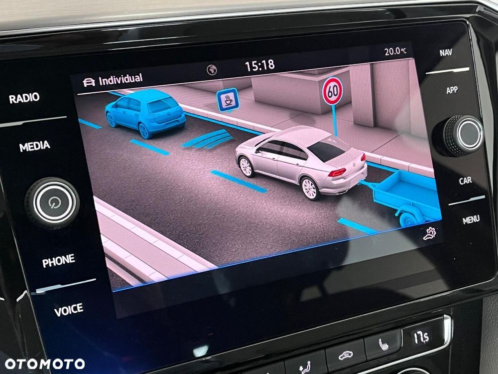Volkswagen Passat 2.0 TDI Elegance DSG - 32