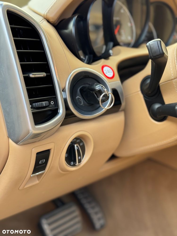 Porsche Cayenne S Diesel - 17
