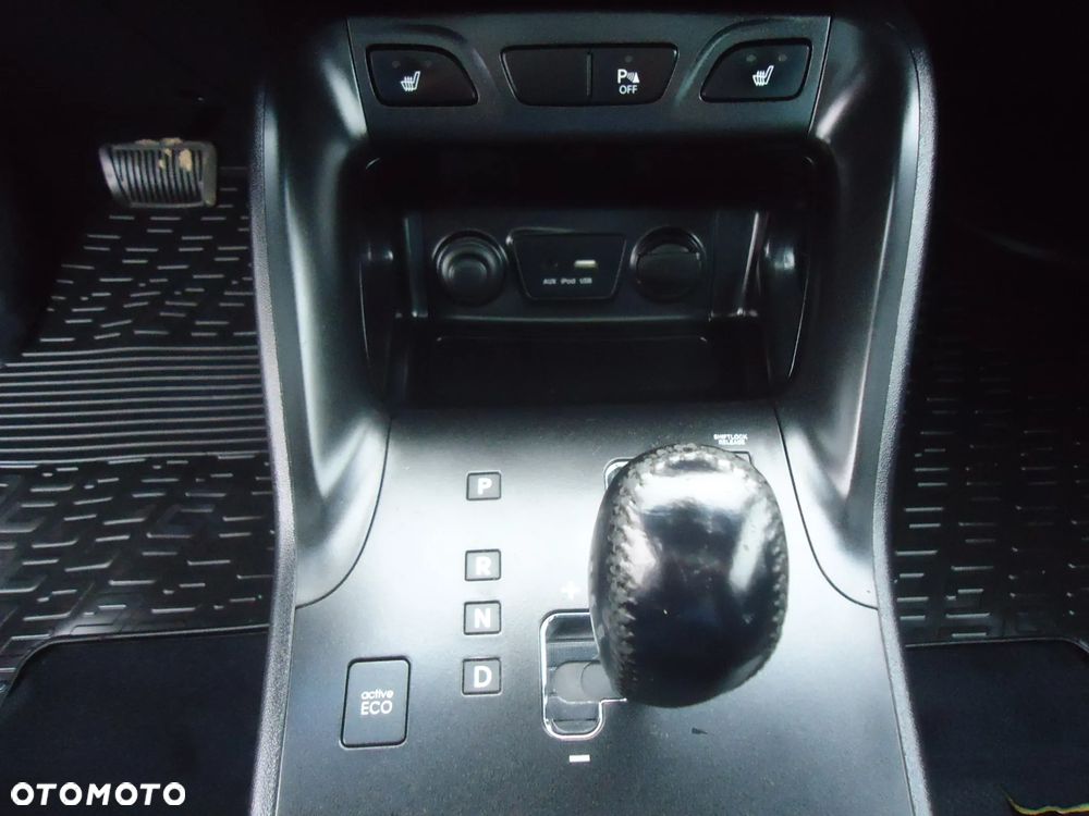 Hyundai ix35 2.0 GDI Premium 2WD - 17