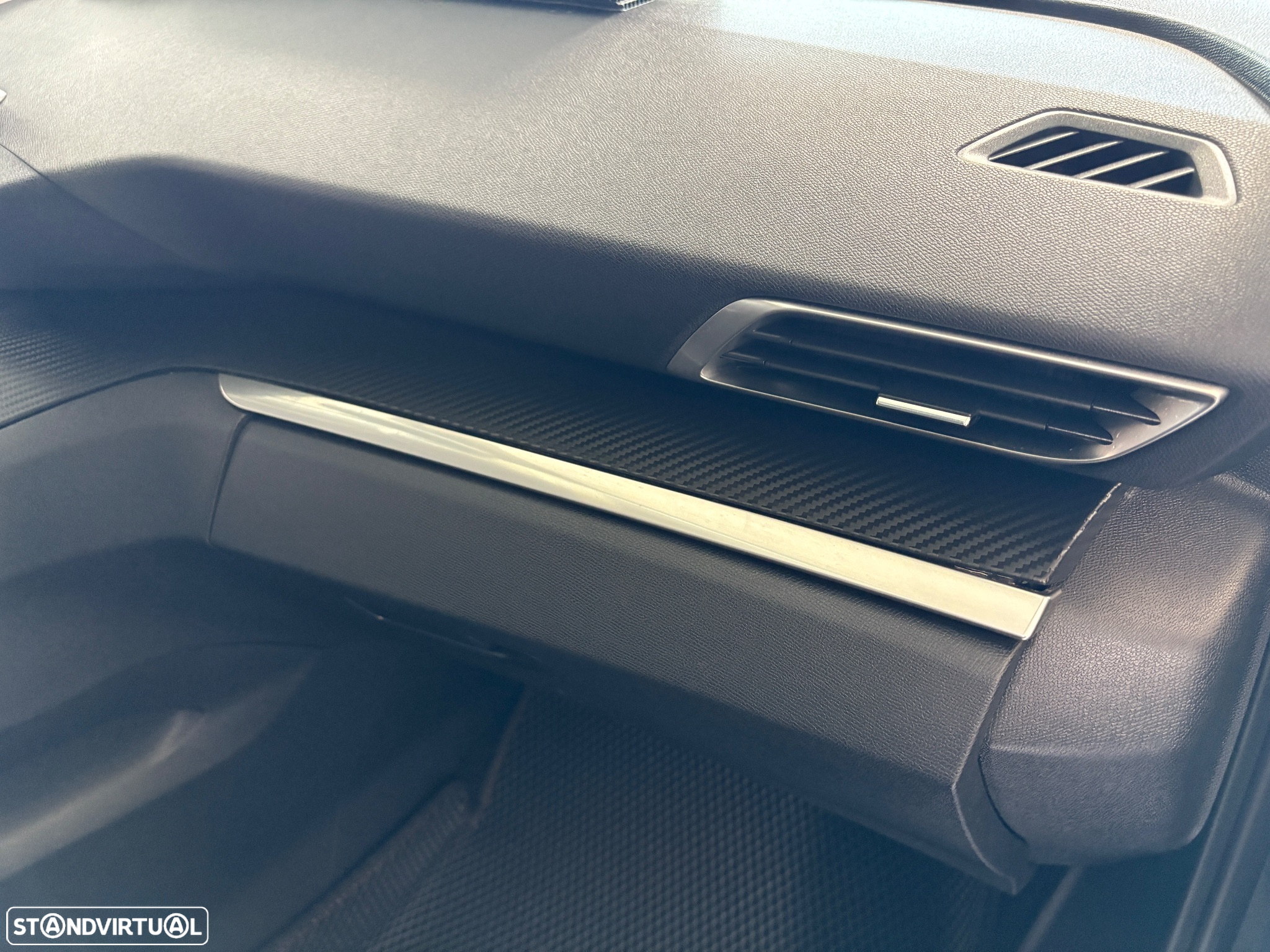 Peugeot 5008 1.6 HDi Allure J17 - 24