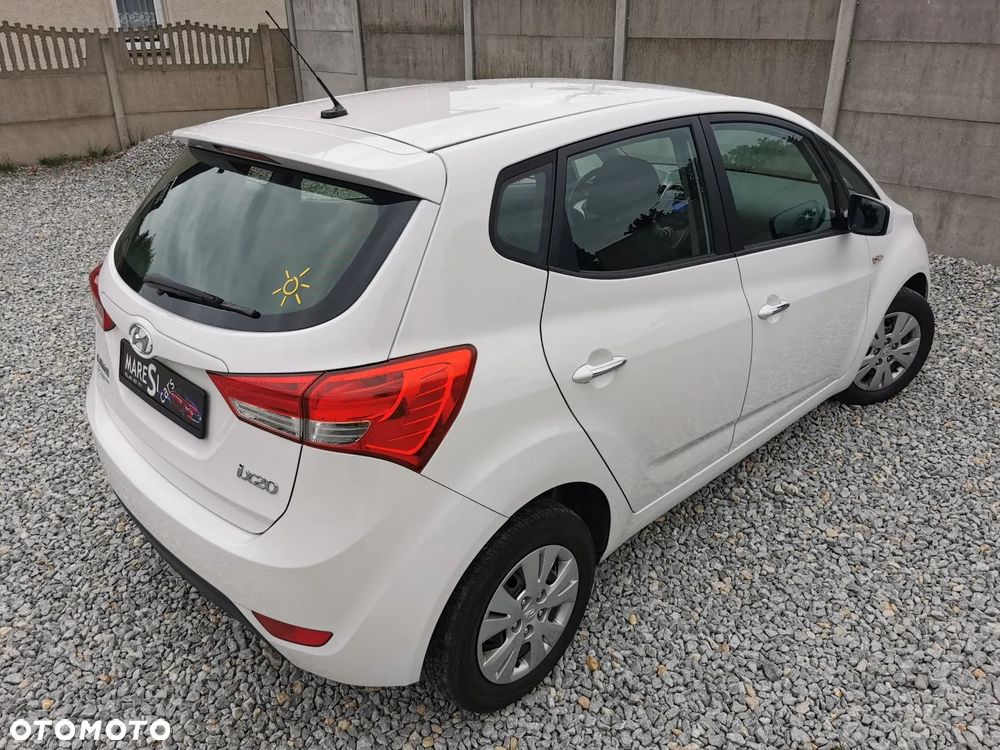 Hyundai ix20 - 25