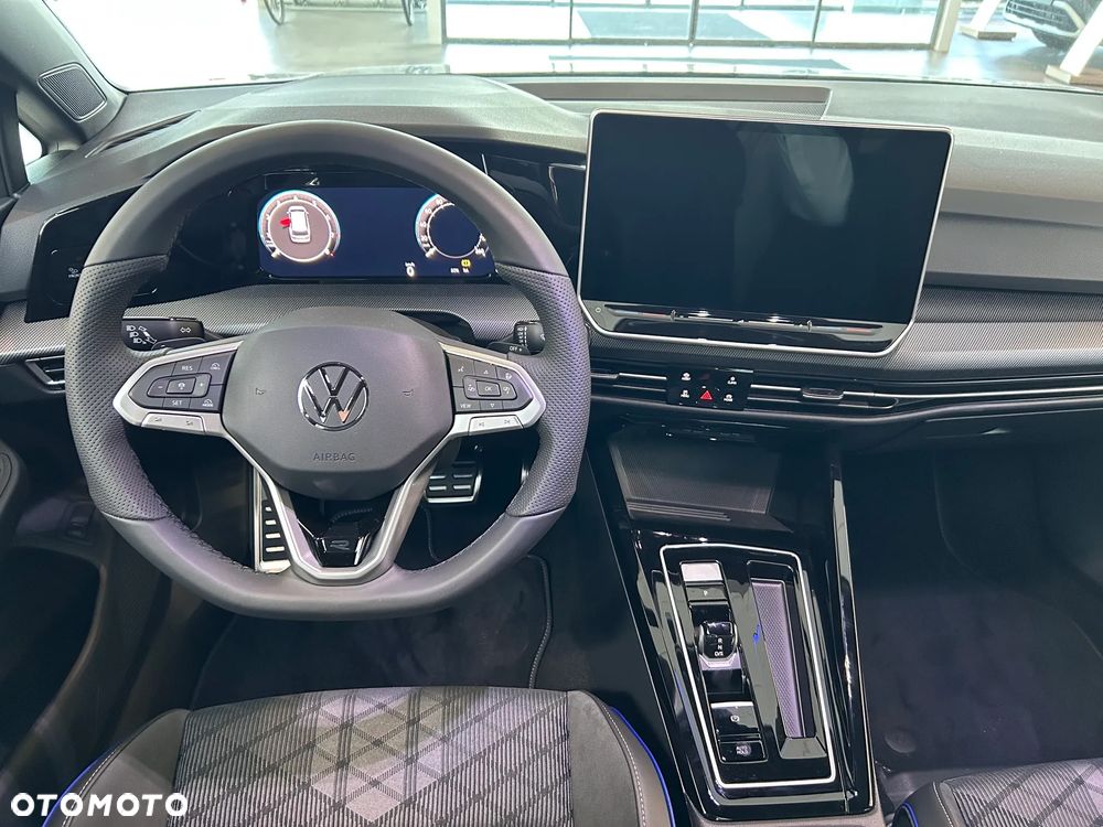 Volkswagen Golf Variant - 8