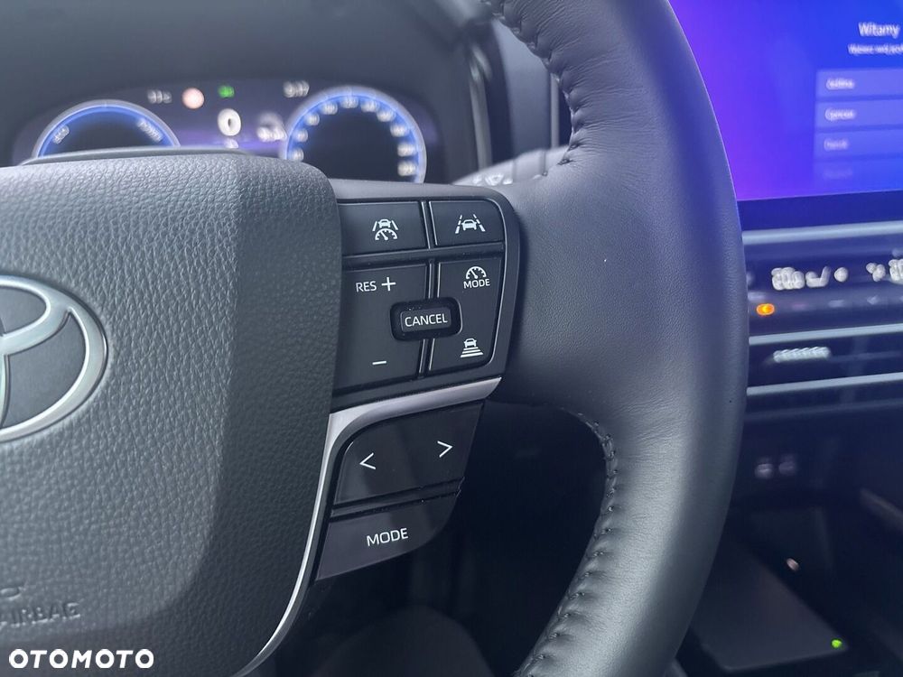 Toyota Camry - 22