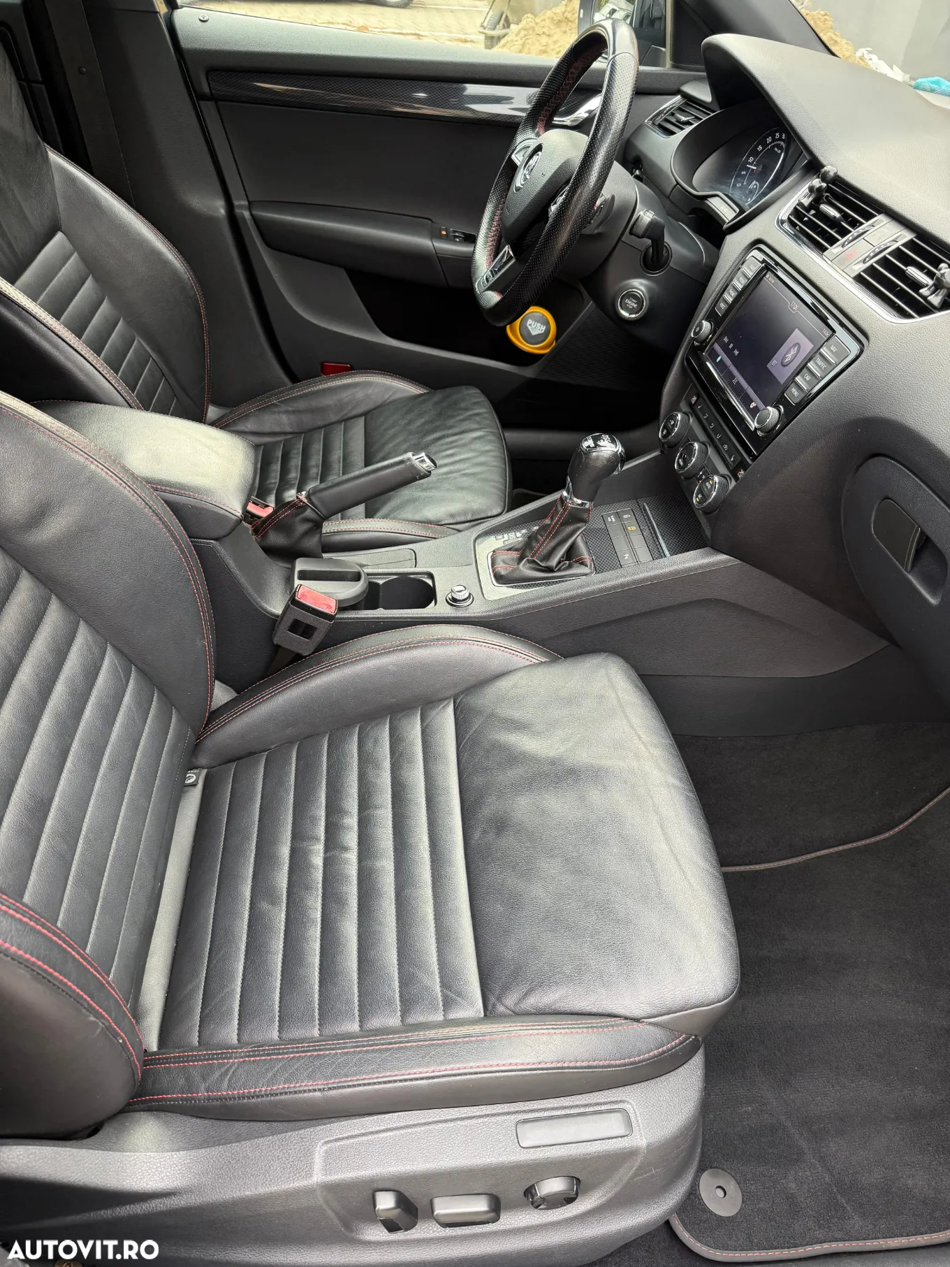 Skoda Octavia 2.0 TDI DSG RS - 10