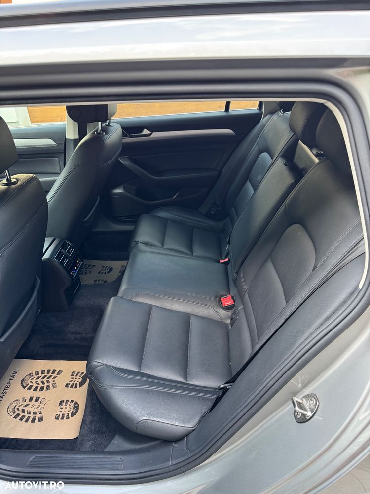 Volkswagen Passat 2.0 TDI DSG Comfortline - 13