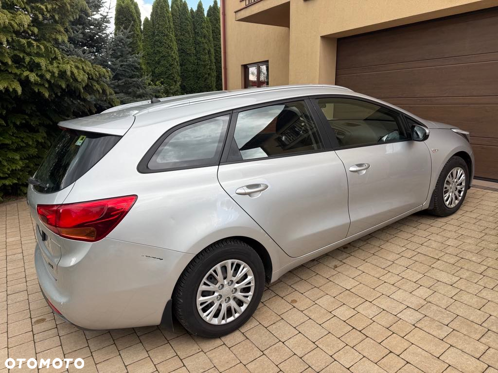 Kia Ceed - 6