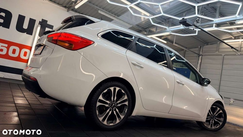 Kia Ceed - 15
