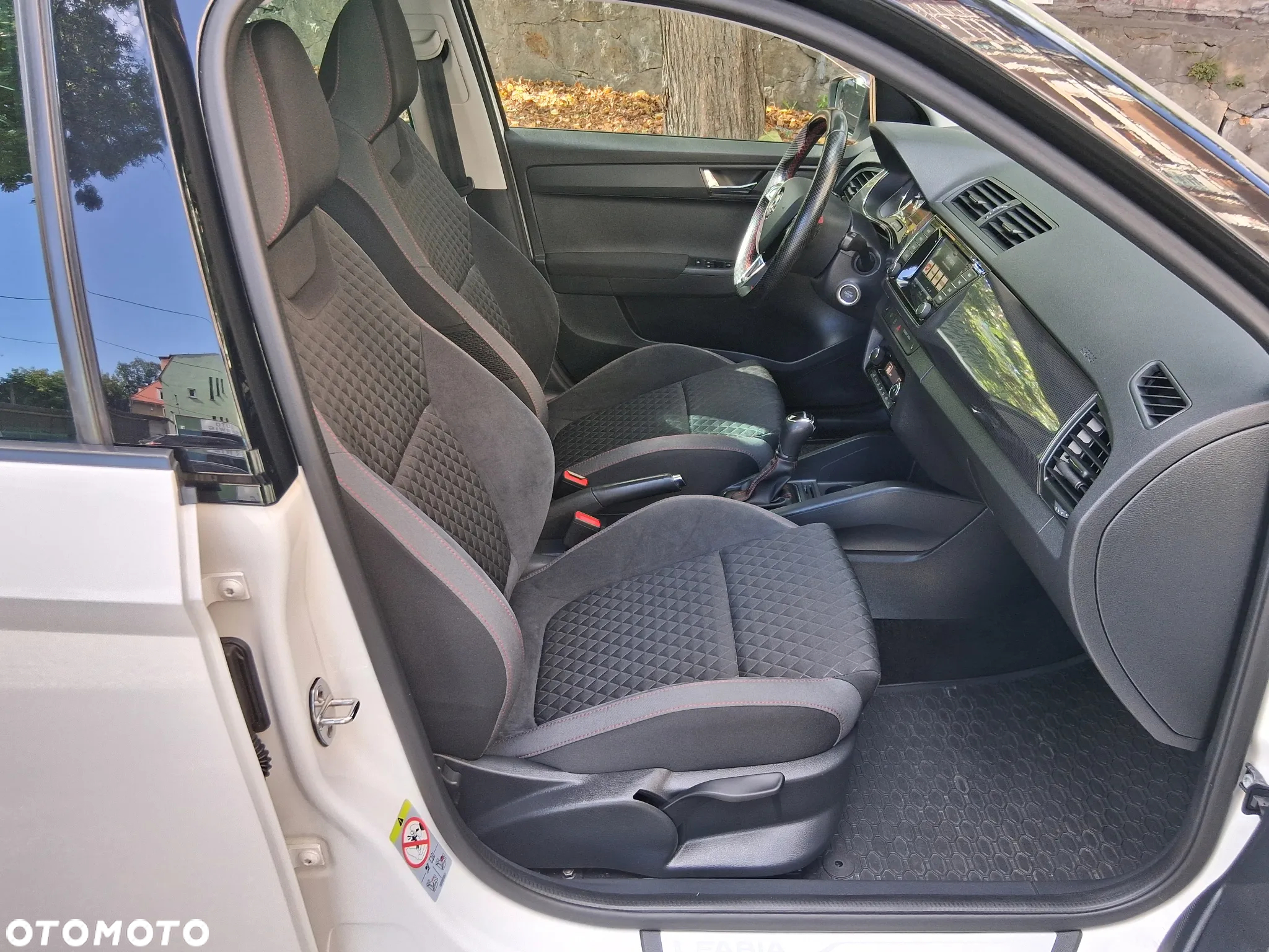 Skoda Fabia 1.4 TSI DSG R5 - 25