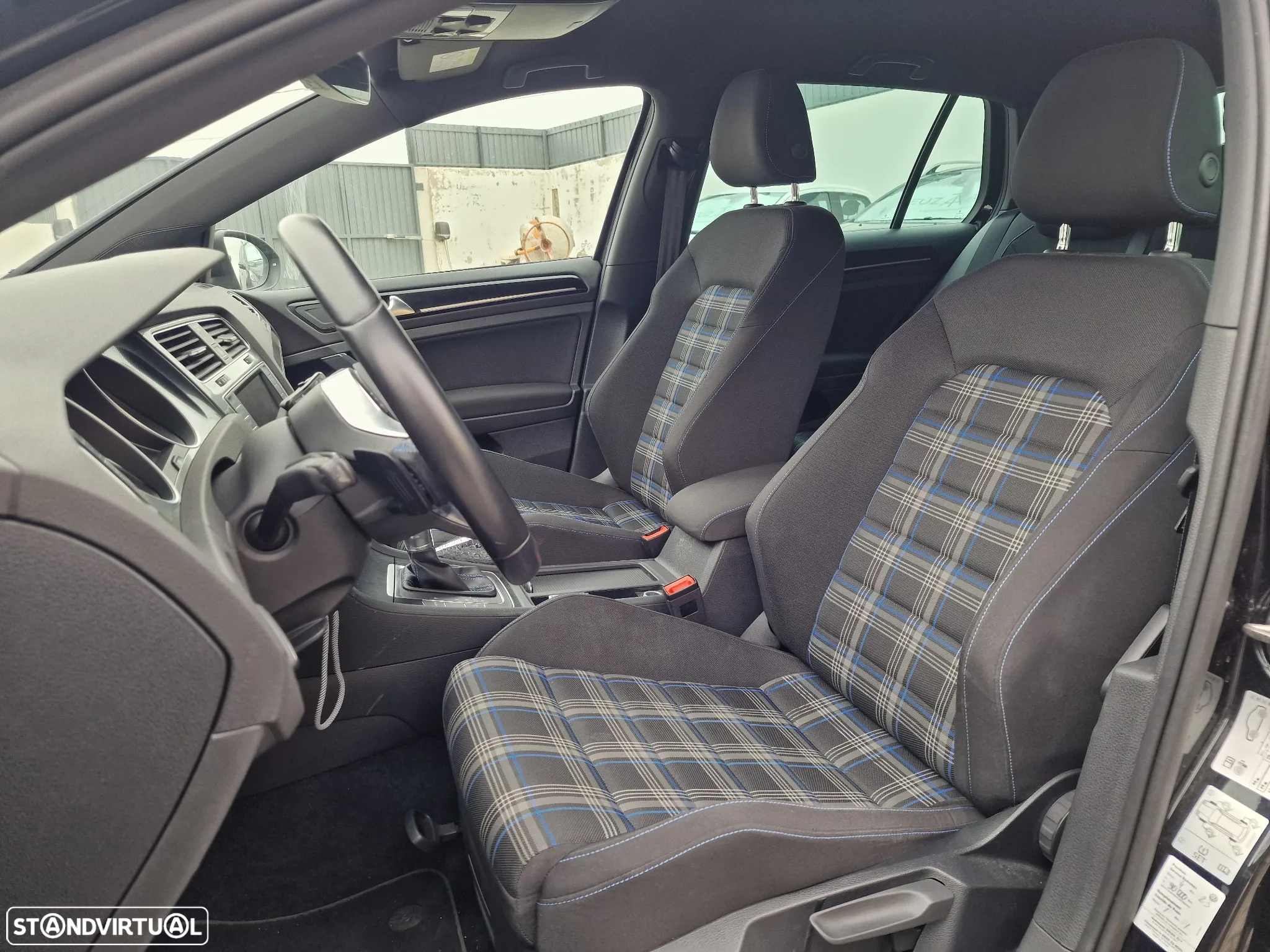VW Golf 1.4 GTE Plug-in - 12