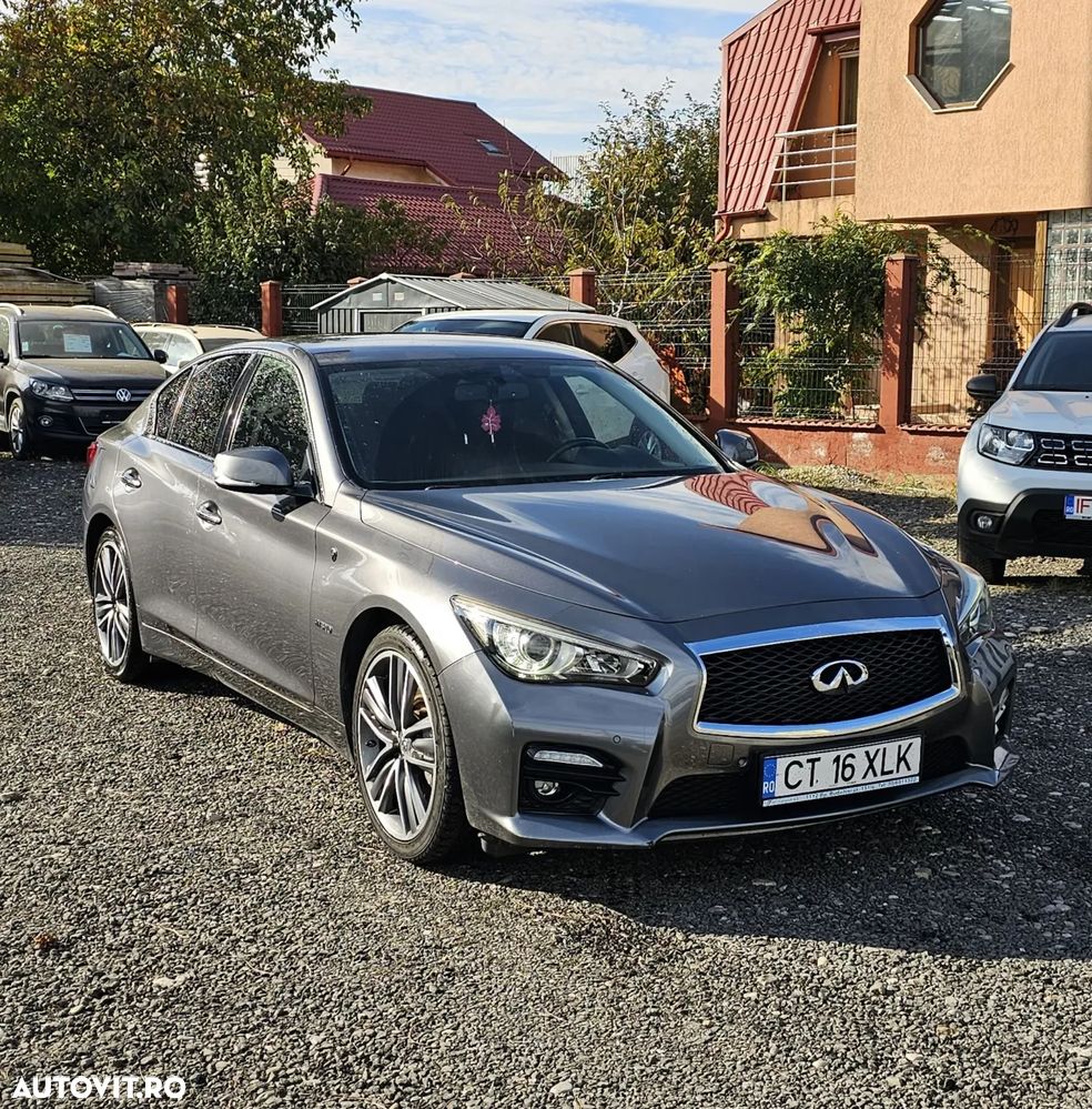 Infiniti Q50 - 2