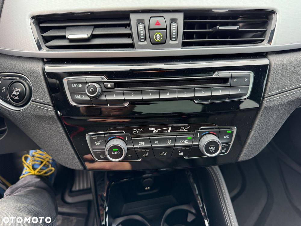 BMW X1 xDrive28i Sport Line - 23