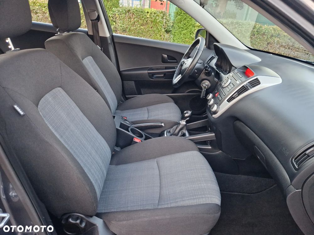 Kia Ceed - 30