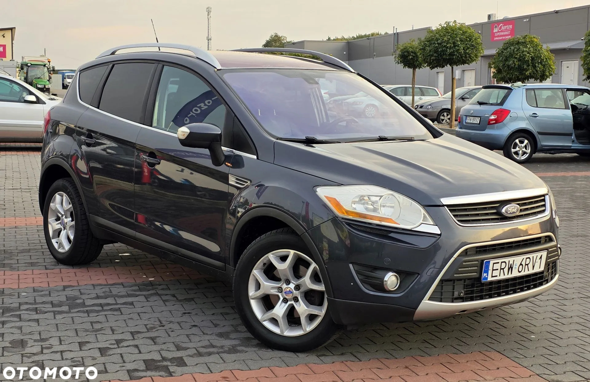 Ford Kuga 2.0 TDCi 2x4 Titanium - 2