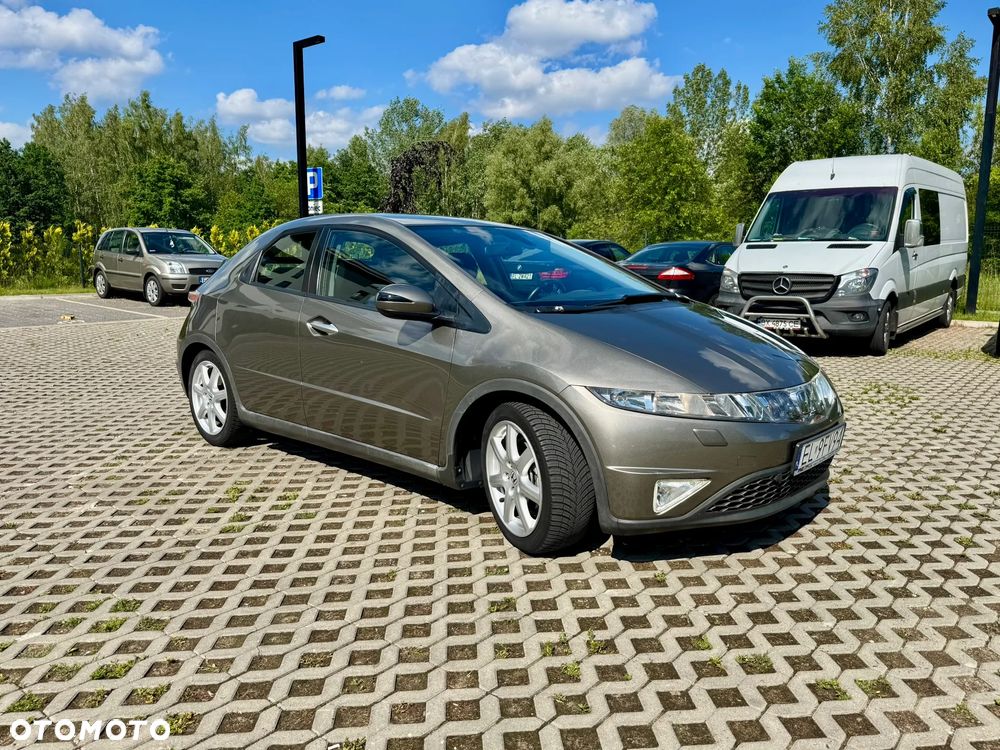 Honda Civic 1.8i-VTEC Sport - 2