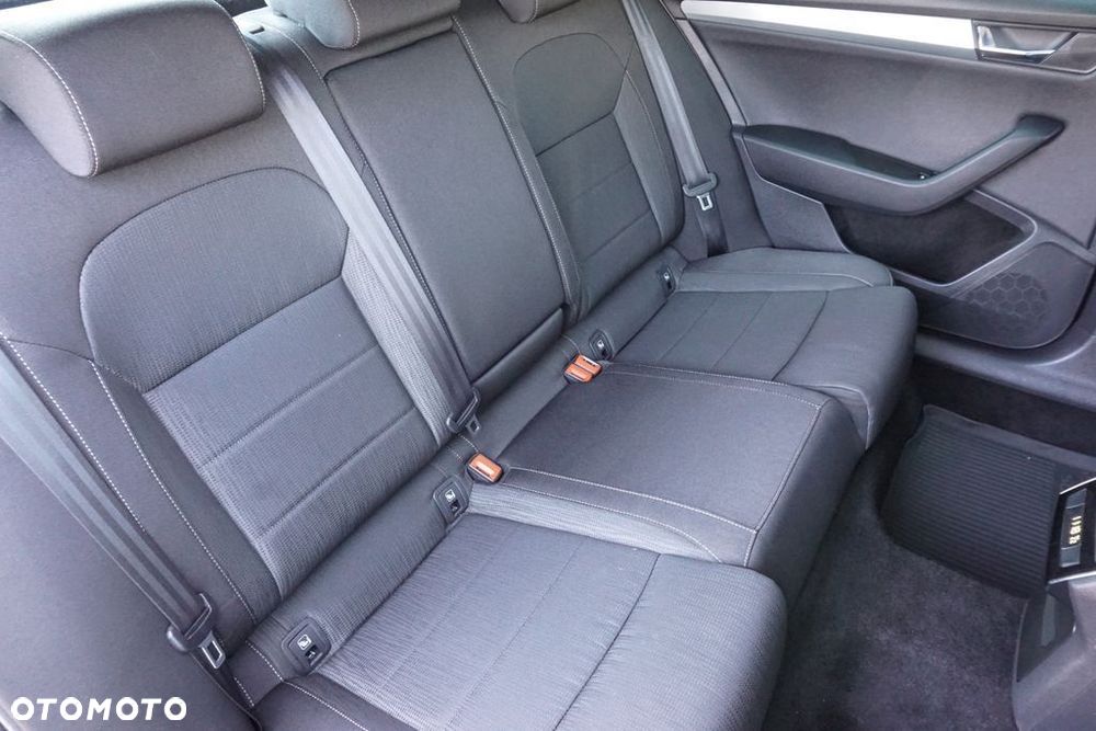 Skoda Superb 2.0 TDI Ambition - 16