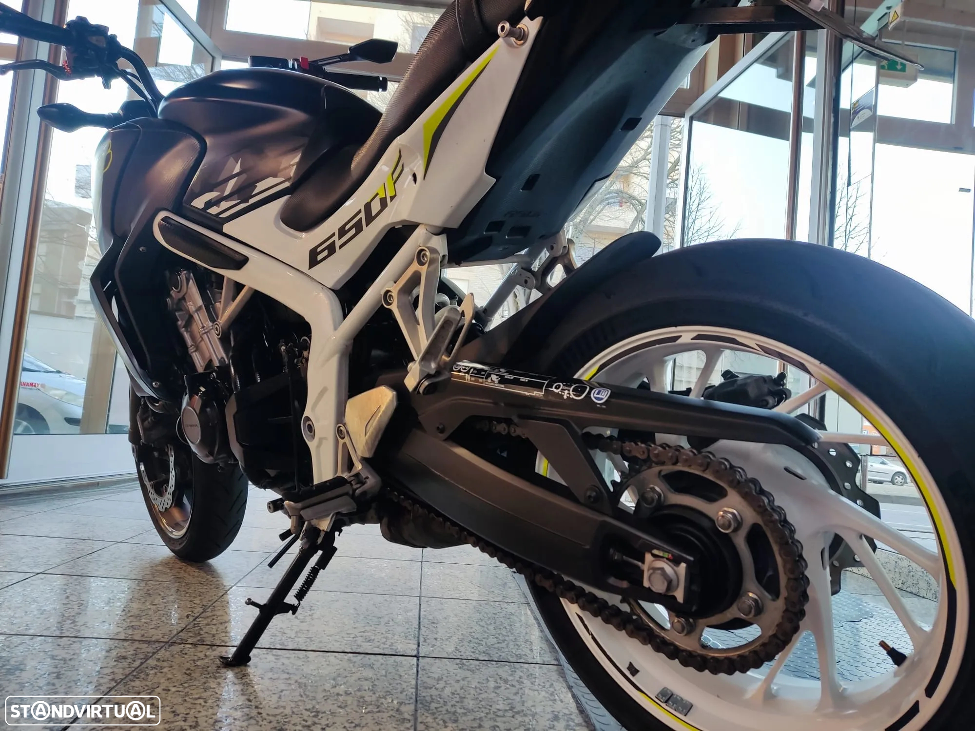 Honda CB - 4